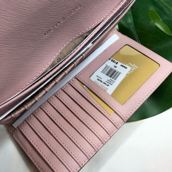 Michael Kors Jet Set trifold blossom pink wallet - Picture 8 of 8